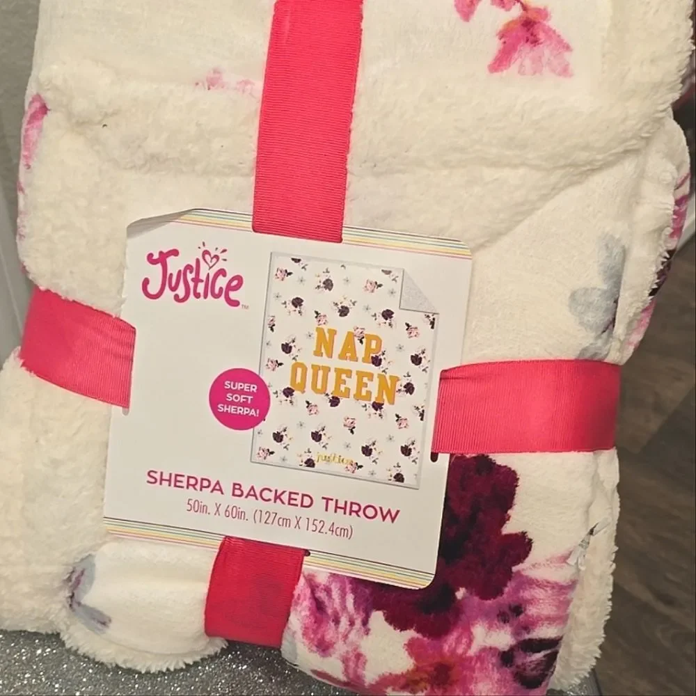 Justice Nap Queen Sherpa Throw‎ Blanket